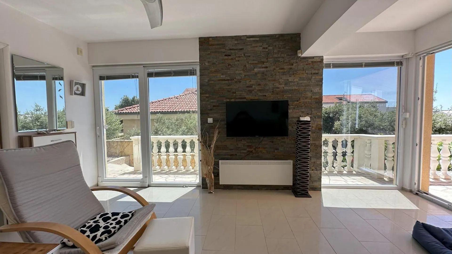 Apartman Oaza - 140M From The Sea, Big Terrace & Garage 만드레